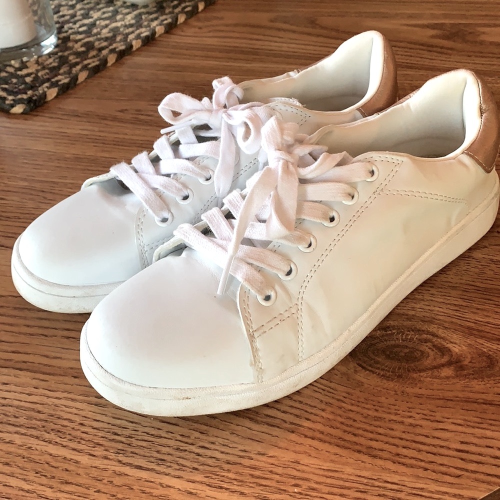 Sugar Brand. Women’s Sz 8.5. White/Rose Gold colored Sneakers.